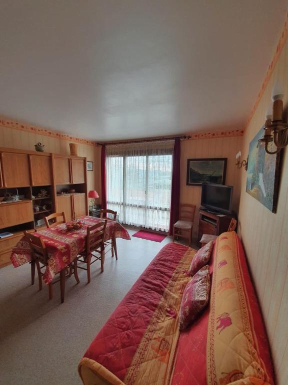 Apt At 2 Steps From The Beach And Proust Promenade - Chambres d'hôtes Cabourg