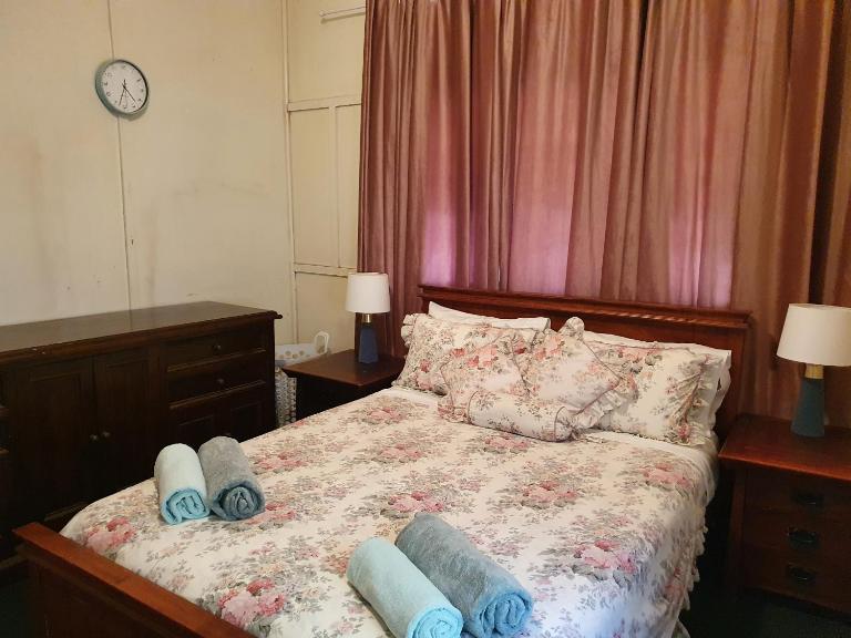 Meyenburg House - B&B Mount Morgan