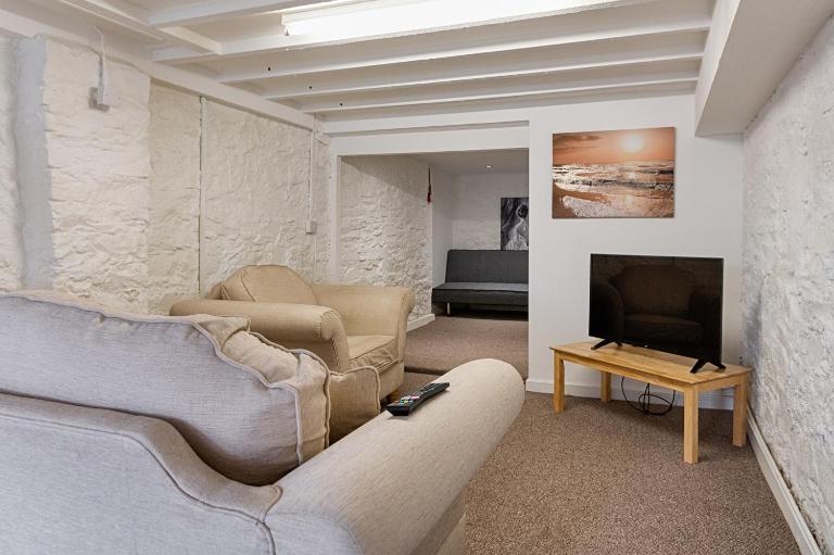 Alexandra Cottage Comfortable Apt near Swansea & M4 - B&B Swansea