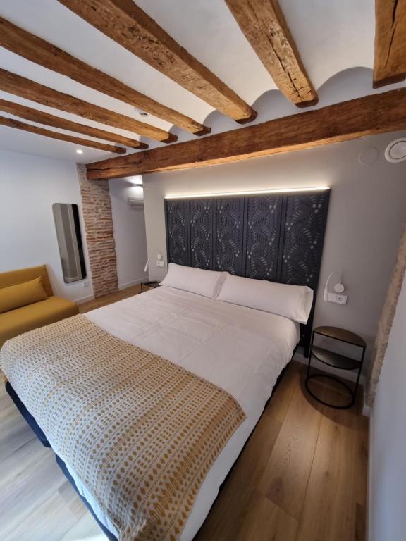 Hostal La Rúa - B&B Estella