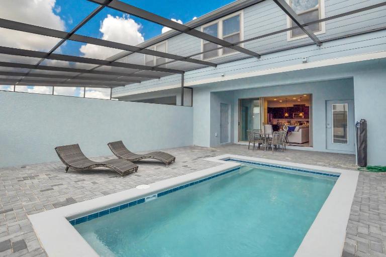 Townhome with Private Splash Pool FREE Waterpark - Chambres d'hôtes Kissimmee