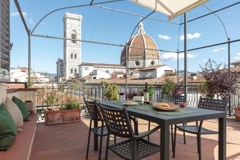 Duomo Secret Rooftop - Bed and Breakfast Florence