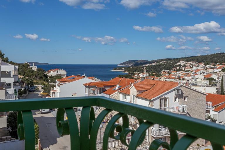 Apartments Marija Bibić - B&B Hvar