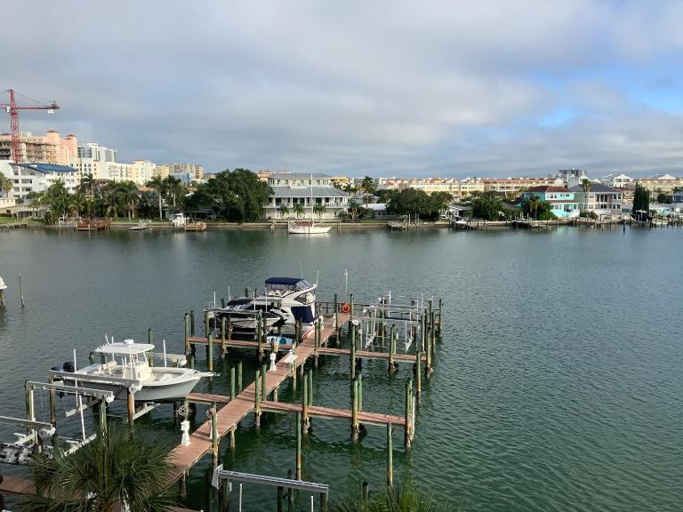 Beautiful waterfront 3 bedroom condo, located in the heart of Clearwater Beach - B&B Clearwater Beach