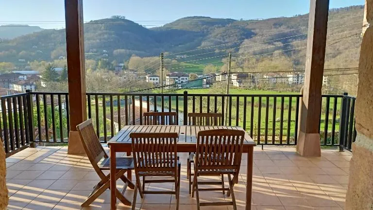 Casa Rural Larraldea - B&B Elizondo