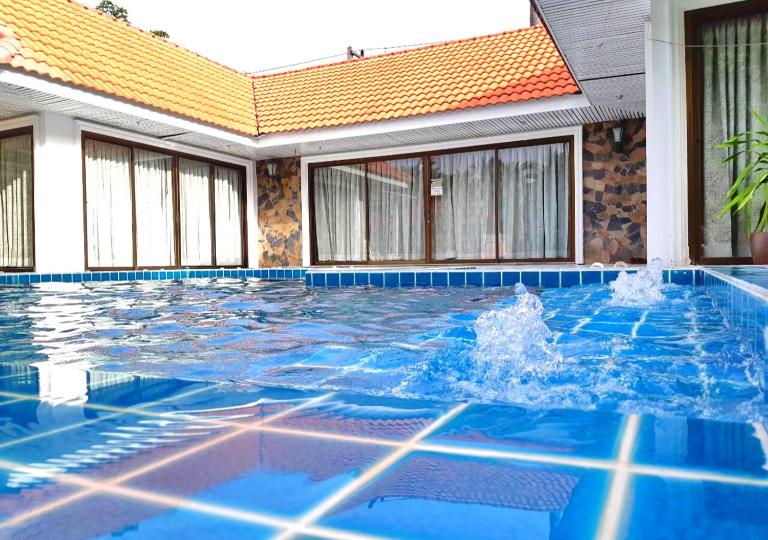 Baan Golden Pool Villa - B&B Sam Roi Yot
