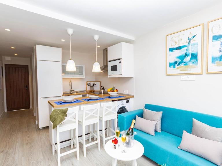 Navy style friendly Holiday Home - B&B Playa del Ingles