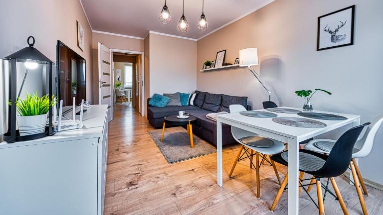 Apartament Emili przy Centrum - 5D Apartments - Bed and Breakfast Szklarska Poręba
