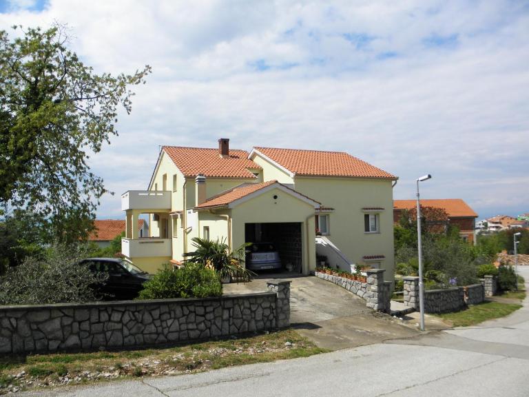 Apartments Njivice Bajcic - B&B Njivice