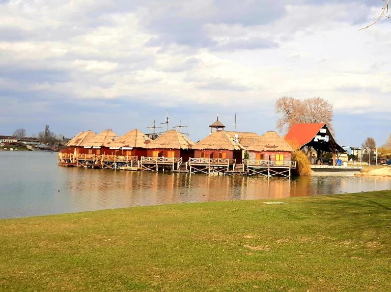 Senec vilka na jazere - B&B Senec