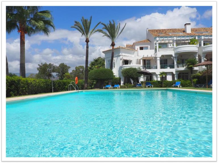 Marbella Holiday & Golf Garden Apartment - B&B Marbella