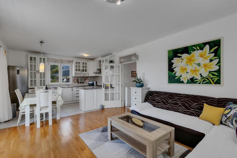 Apartment PINE FINE with FREE PARKING - B&B Makarska