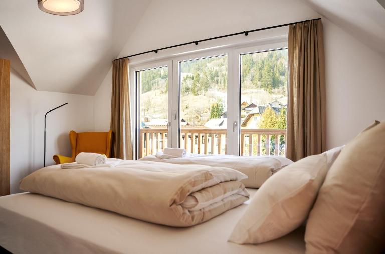 die Tauplitz Lodges - Alm Lodge A13 by AA Holiday Homes - Ferienwohnung Tauplitz