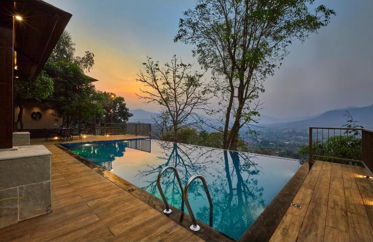 Mrudgandh Pool Villa Girivan Near Pune Mumbai - Chambres d'hôtes Mulshi