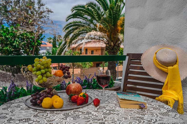 Cozy apartments - 150 meters from the beach, free Wi-Fi - B&B Playa de las Américas