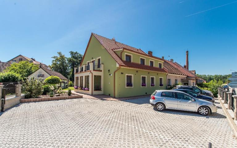 Třeboňské Apartmány - Bed and Breakfast Třeboň