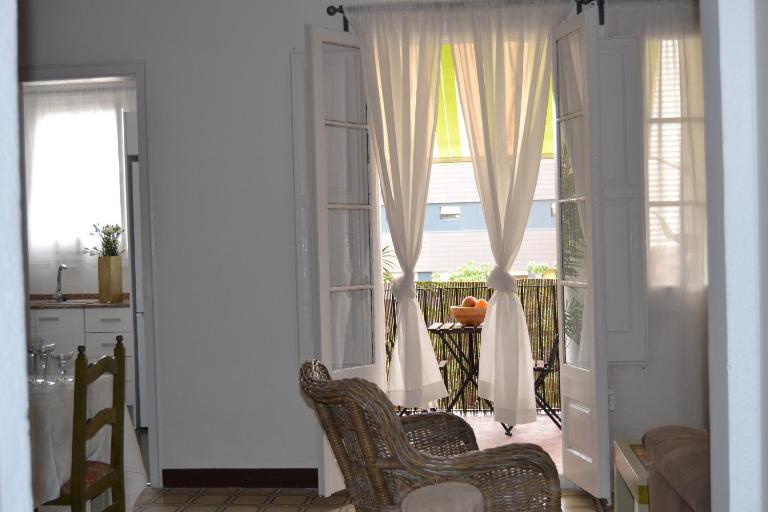 Santa Rosa, Balcón de Barcelona - Bed and Breakfast Esplugues de Llobregat