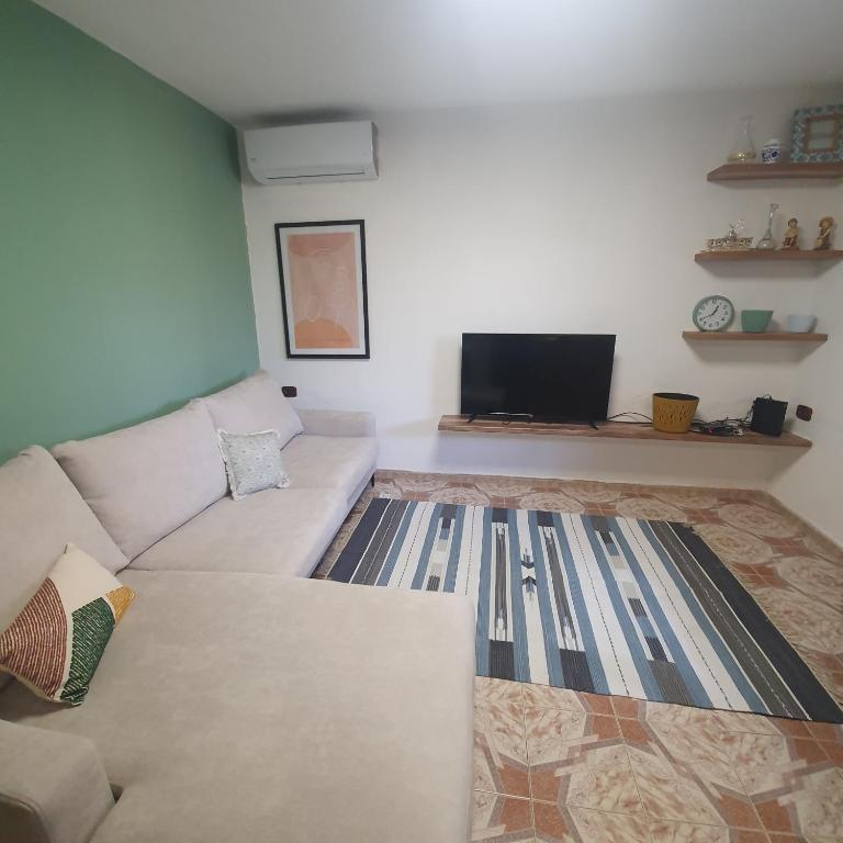 Central Home Away From Home - B&B Scutari