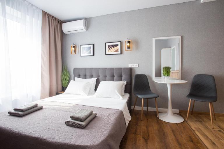 Studio with City View - 15th floor - Hrekivska str 5-1 - Bed and Breakfast Charkov