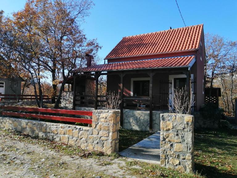 Holiday Home Nikolić - Chambres d'hôtes Njeguši