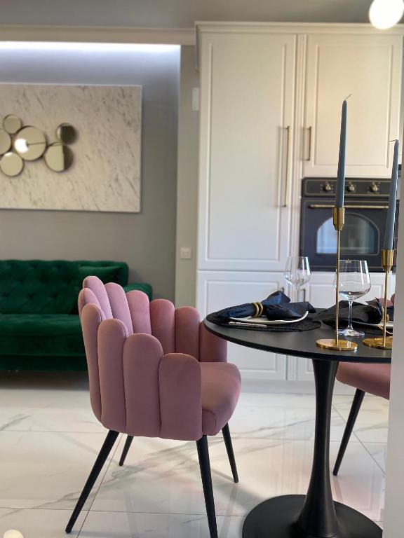 Marble Apartments - Ferienwohnung Großwardein