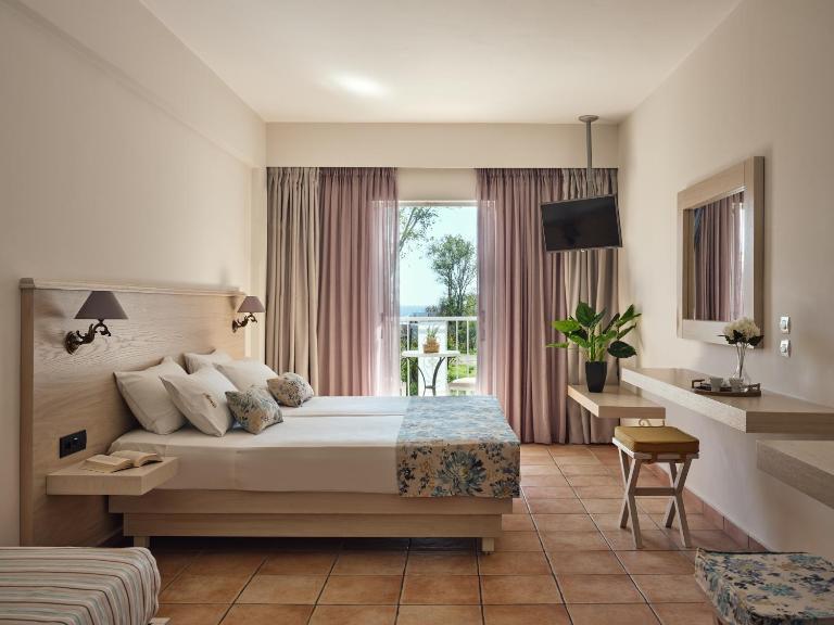 Nemesis Aparthotel - B&B Laganas