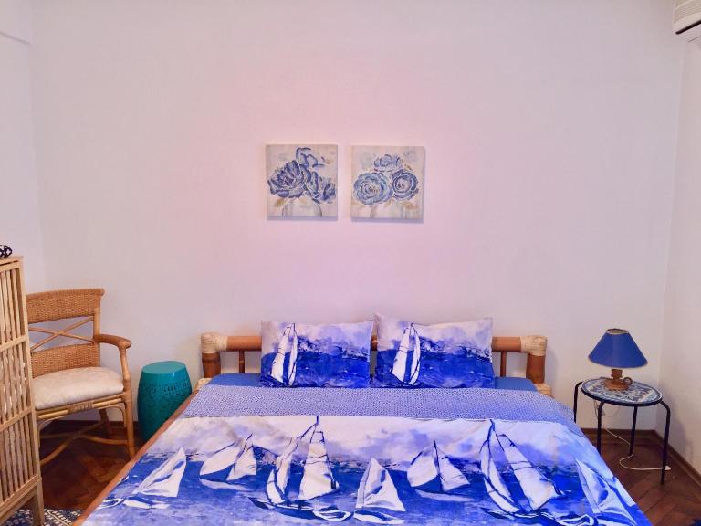 Apartament Toate Panzele Sus - Bed and Breakfast Mangalia