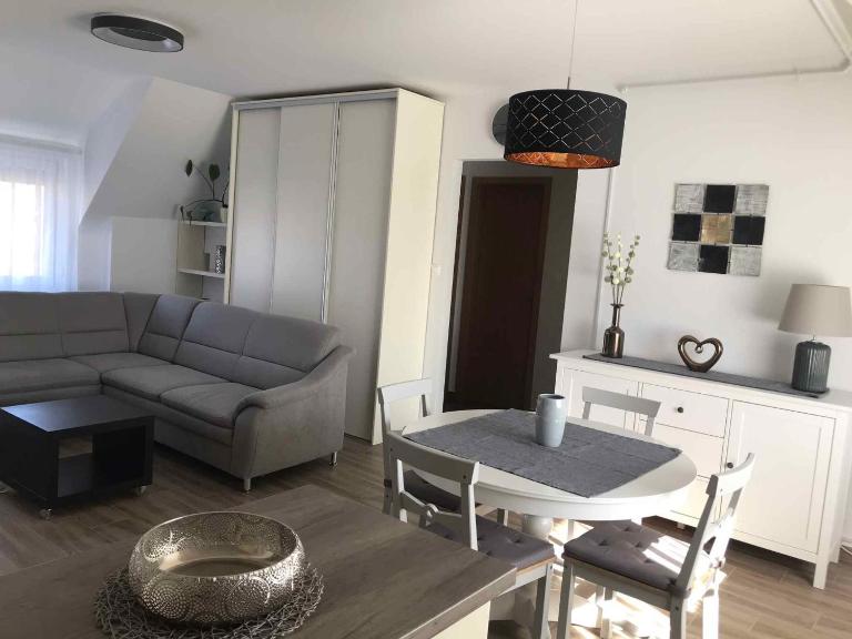 Apartment in Keszthely - Balaton 35892 - B&B Keszthely