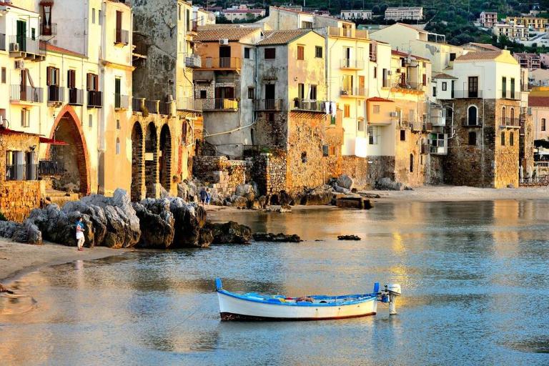 LavatoioFlats Casa sul mare e sul lavatoio medievale a Cefalù - Chambres d'hôtes Cefalù