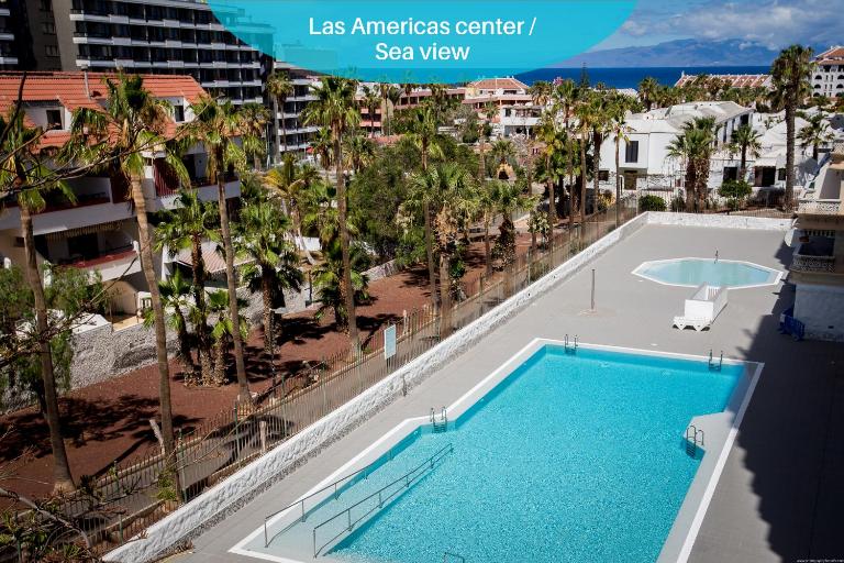 GO2TENERIFE Apart'Zebra Pool & Sea view - Chambres d'hôtes Playa de las Américas