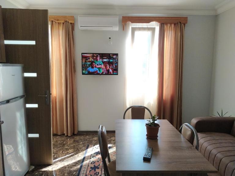 M2 House - Chambres d'hôtes Tchakvi