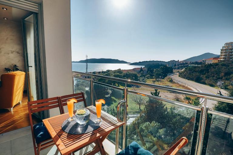 S&S Apartment Becici - Ferienwohnung Budva