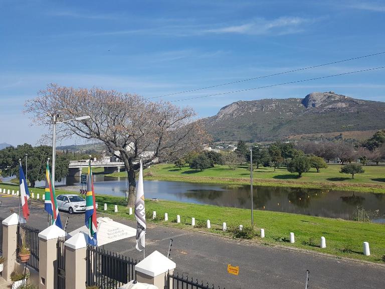 Sunset Boulevard Riverlodge - Ferienwohnung Paarl
