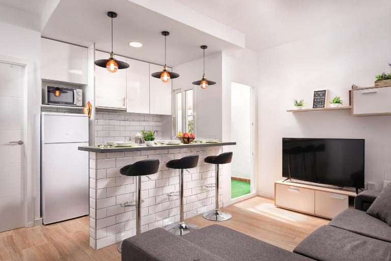 Cozy 3 bed apartment in the heart of Alicante - B&B Alicante