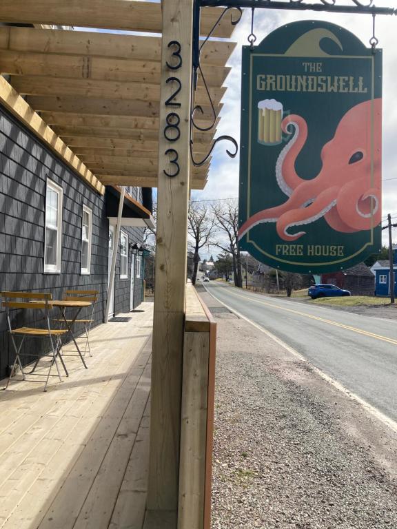 Groundswell Pub & Inn - B&B D'Escousse