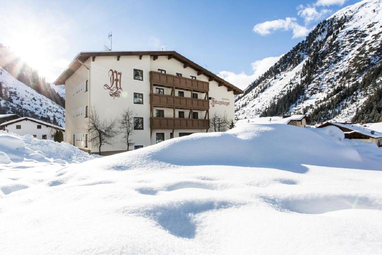 Pension Mittagskogel - Chambres d'hôtes Sankt Leonhard im Pitztal