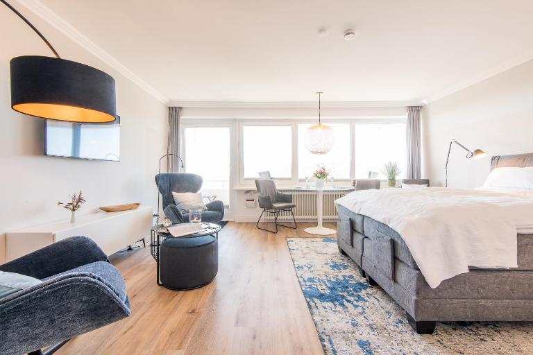 Meerblick Logenplatz 37 - B&B Wenningstedt