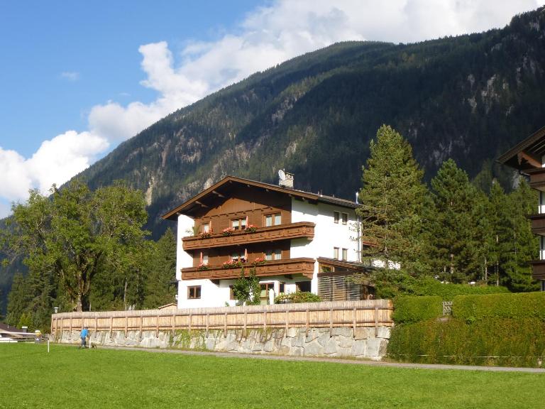 Haus Penkenblick - Ferienwohnung Mayrhofen