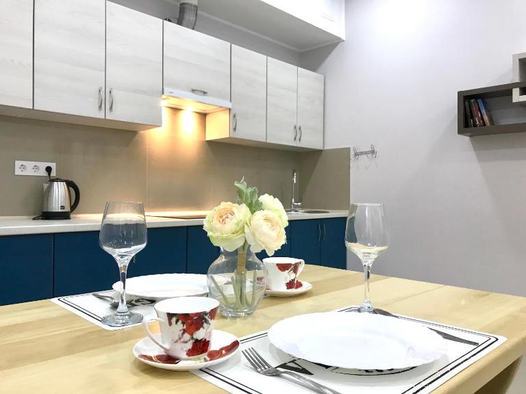 Комфортні апартаменти 97, квартира-студія - Bed and Breakfast Yakushyntsi