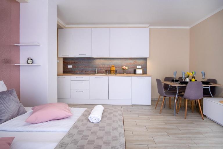 MyFlat Siófok Beach Wellness Apartment - B&B Siófok