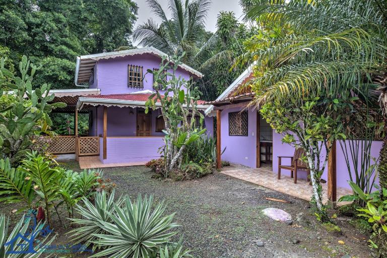Casa Violeta Beach House in Punta Uva - Chambres d'hôtes Puerto Viejo de Sarapiqui