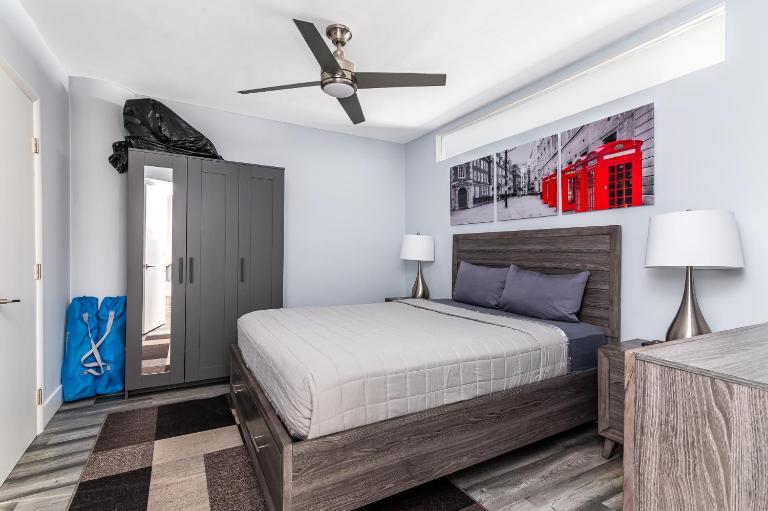 AMAZING 2BR 2BA NEWLY RENO BEACHFRONT APT W/BEACH VIEW - Bed and Breakfast Hollywood
