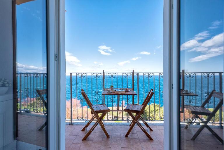 “CIELO E MARE”, CASETTA NEL CUORE DEL BORGO ANTICO / “SKY & SEA”, CHARMING IN THE HEART OF OLD VILLAGE - B&B Castelsardo