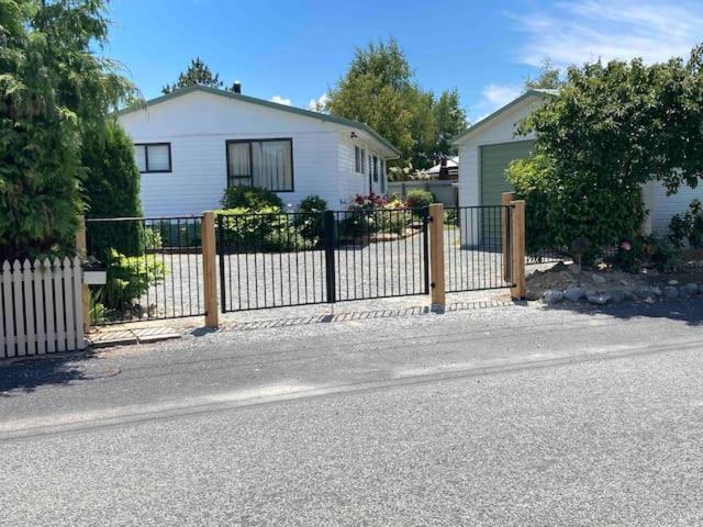 Terrific house on totara drive - Ferienwohnung Twizel