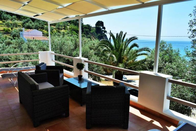 Meltemi Appartment - Ferienwohnung Patitírion
