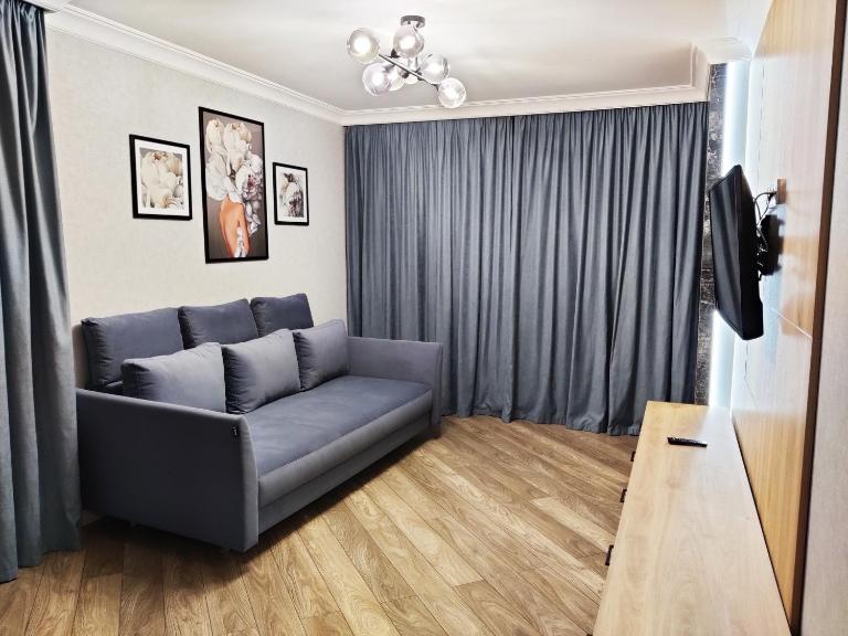 Apartment on Bohdana Havrylyshyna - Ferienwohnung Kyjiw