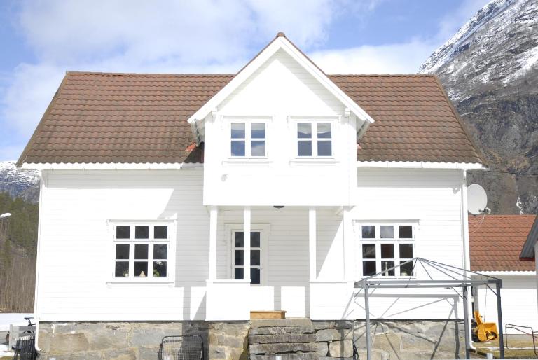 Comfortable house in quiet area - B&B Luster