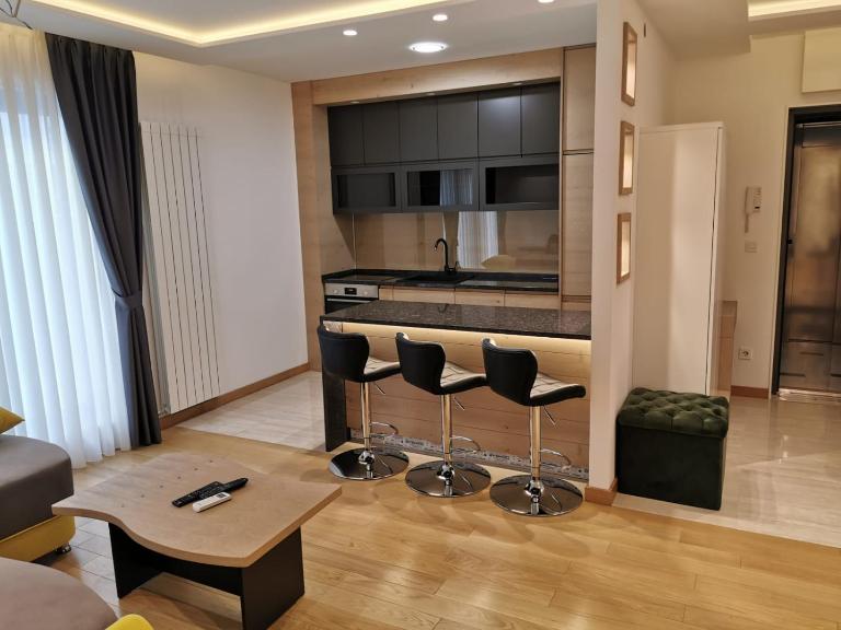 Captain's Apartment - Ferienwohnung Karaburma