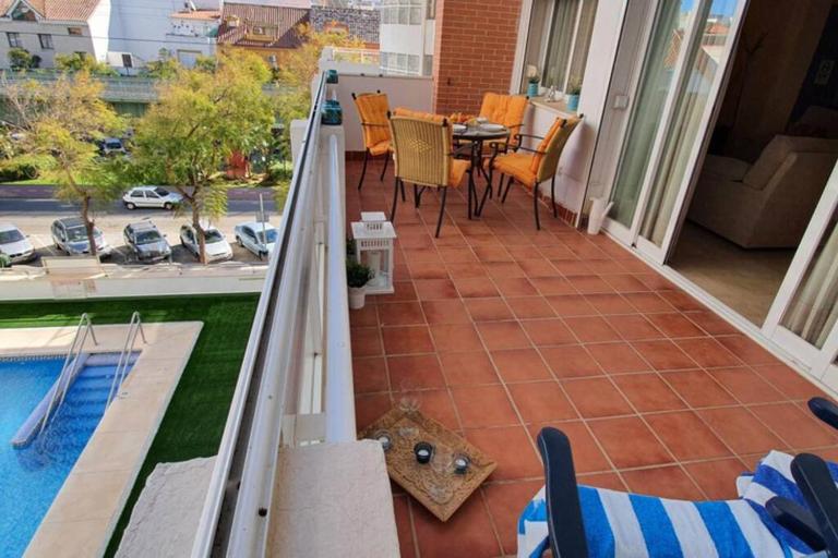 Urban 2BR Apartment - Pool - Los Boliches - Bed and Breakfast Fuengirola