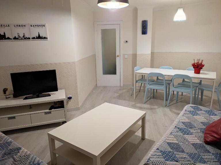 Apartseu - Bed and Breakfast La Seu d'Urgell